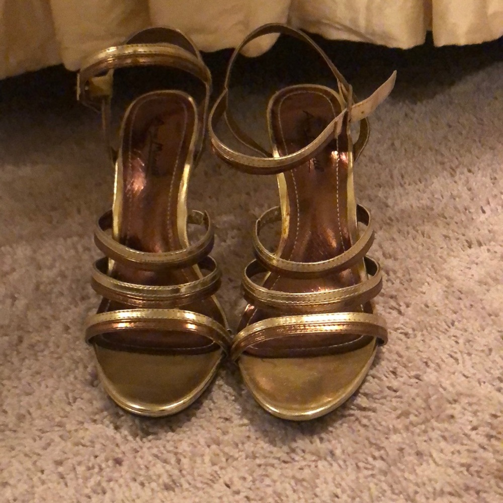 Anne Michelle Gold Heels